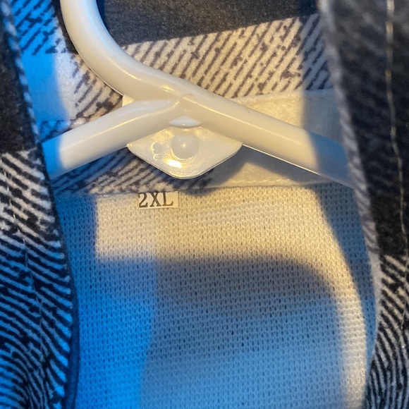 Shacket - Picture 2 of 3